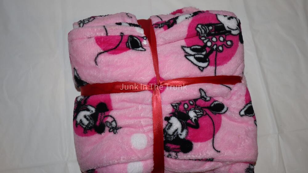 Ladies 3 Piece plush Pj set Minnie Mouse